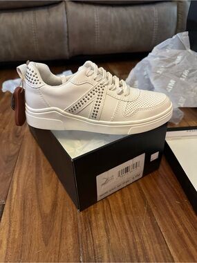 MIA Women’s White Rhinestone Accent Casual Sneakers- New In Box
